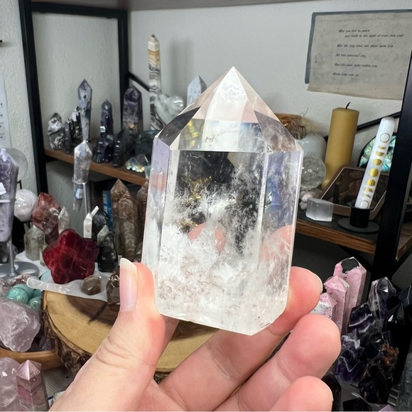 Clear quartz tower (3” tall) - Picture 12 of 17